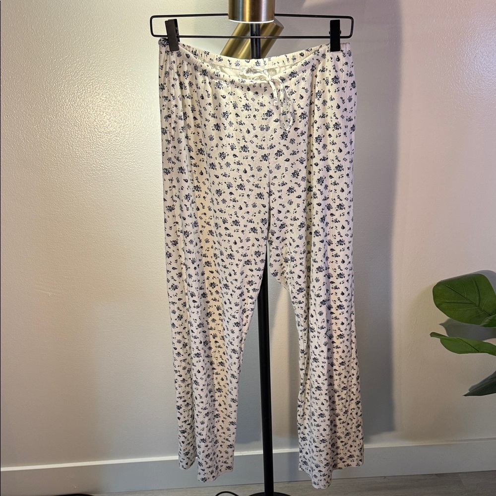 White cotton soft spring Floral Lounge floral drawstring Pants med.‎